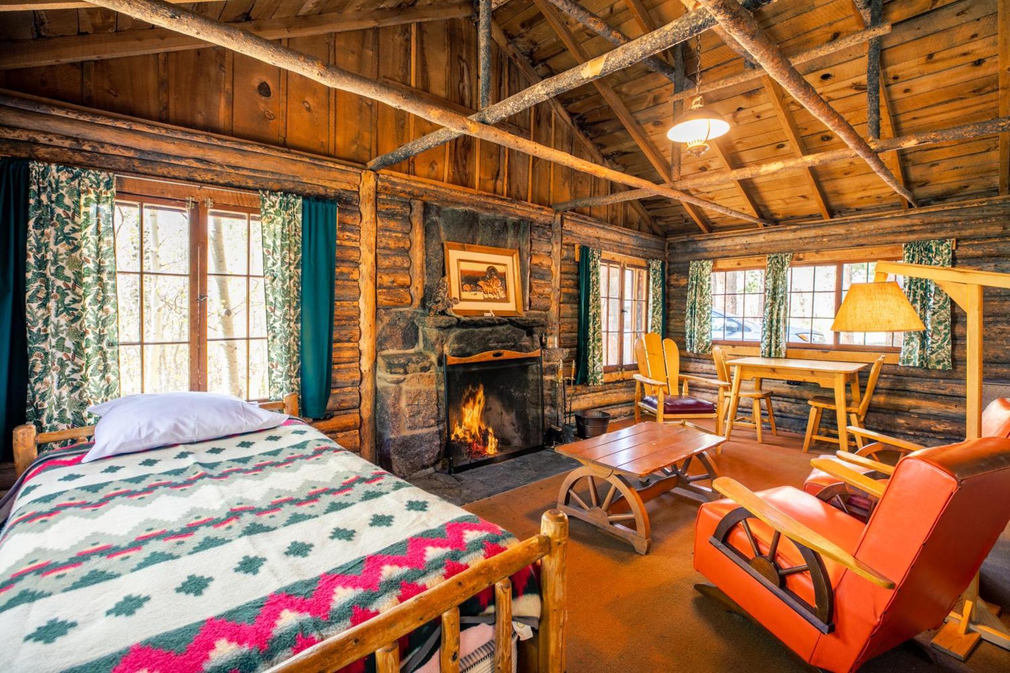The Meeker Park Lodge Allenspark Bagian luar foto