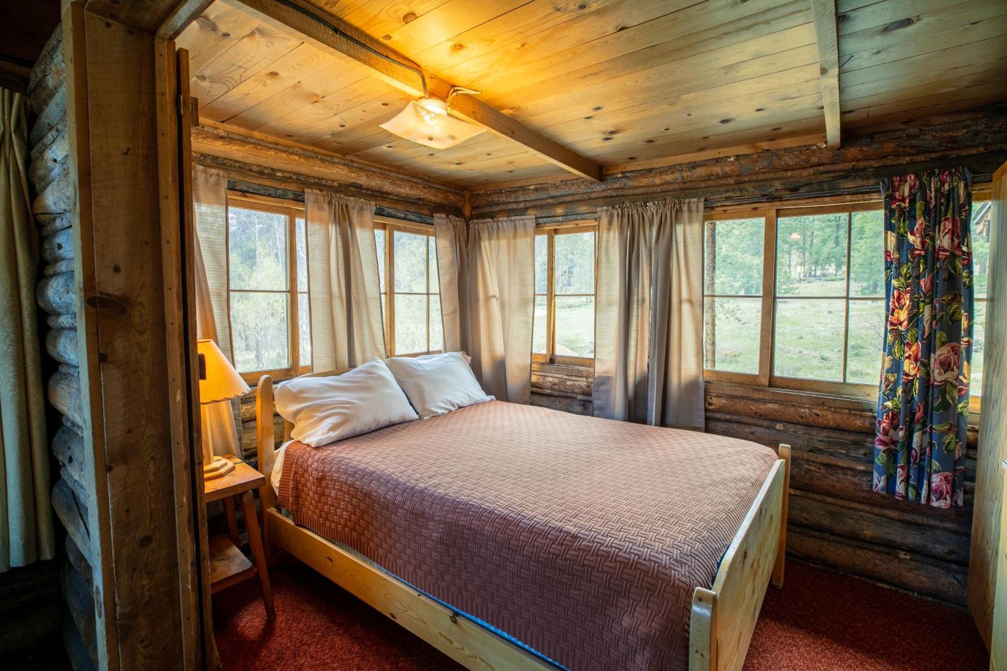 The Meeker Park Lodge Allenspark Bagian luar foto