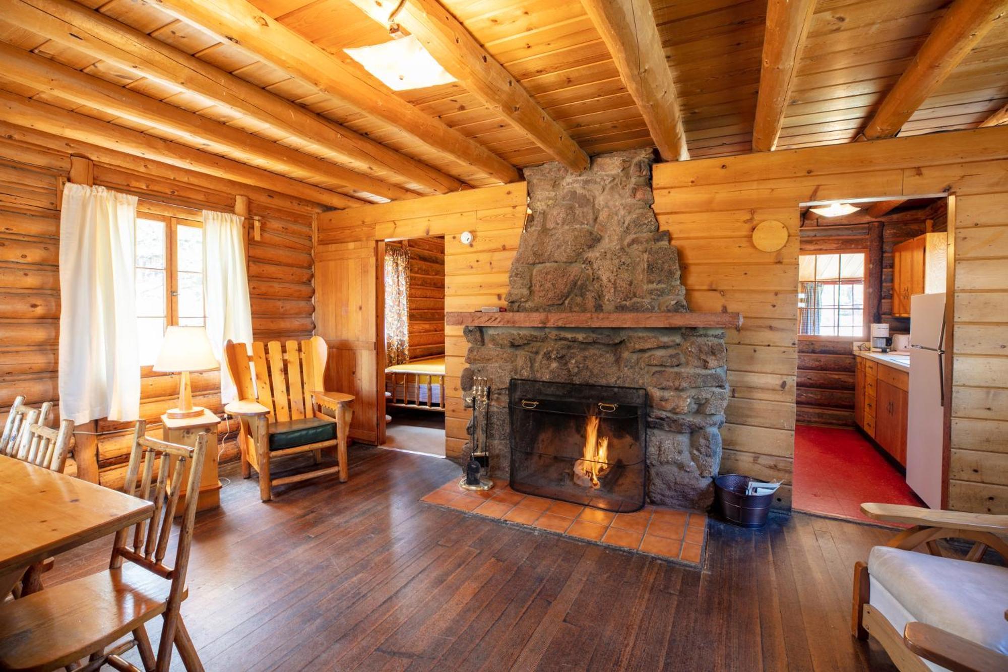 The Meeker Park Lodge Allenspark Bagian luar foto